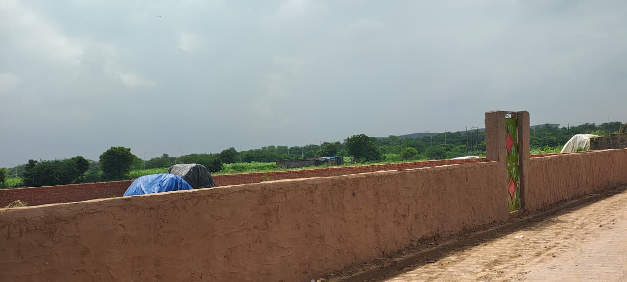 100 Sq-yrd Residential Plot for Sale in Dankaur